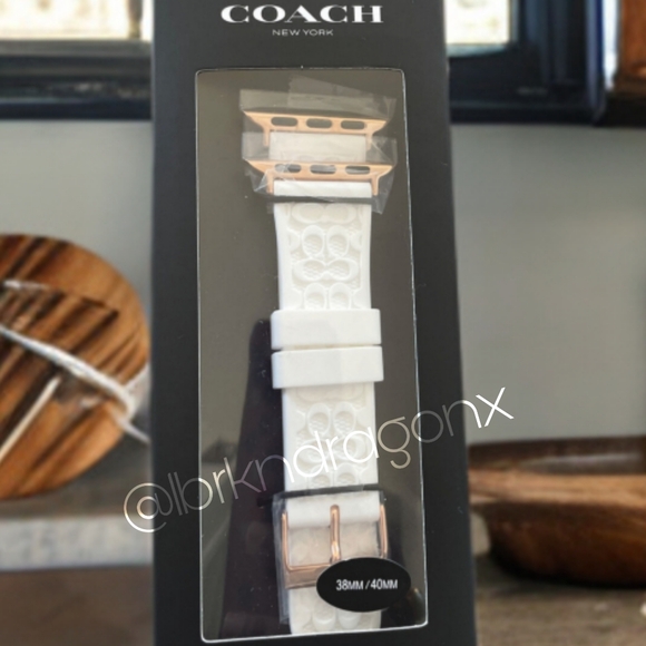 NWT SEALED BNIOB Coach Watch Strap Apple Watch Strap Silicone purple or white - Picture 4 of 7